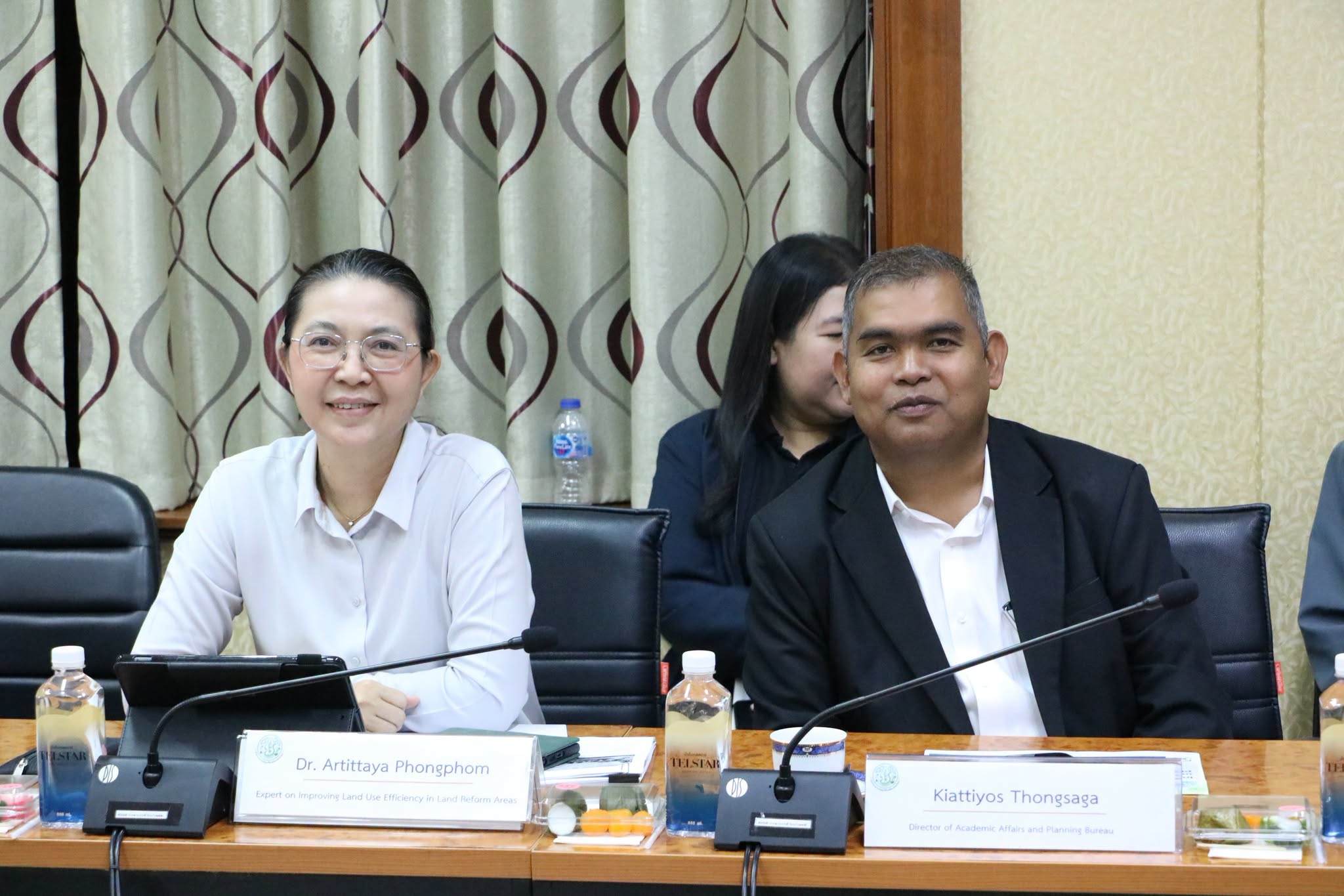 title - ส.ป.ก. เดินหน้าบูรณาการข้อมูลที่ดิน จับมือจุฬาฯ MIT และธนาคารกรุงเทพ หารือความร่วมมือวิจัย พัฒนาพื้นที่เกษตรอย่างยั่งยืน